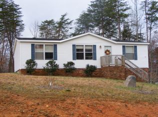 200 Chanda Ln, Madison, NC 27025