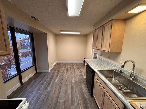 5th image of 301 Crater Lake Ave Suite B