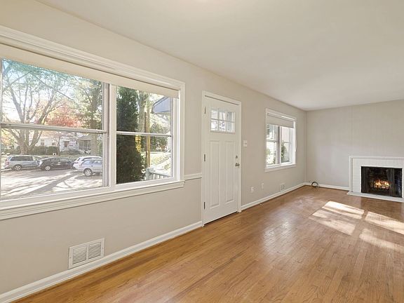 4th image of 9714 Montauk Ave