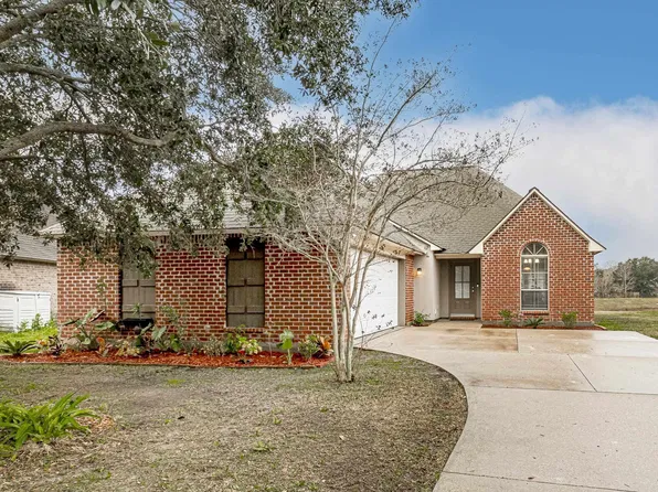 12211 River Walk Dr, Geismar, LA 70734