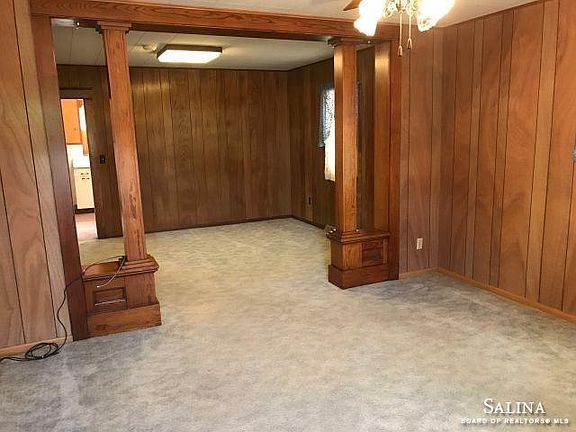 4th image of 410 N Lincoln Ave