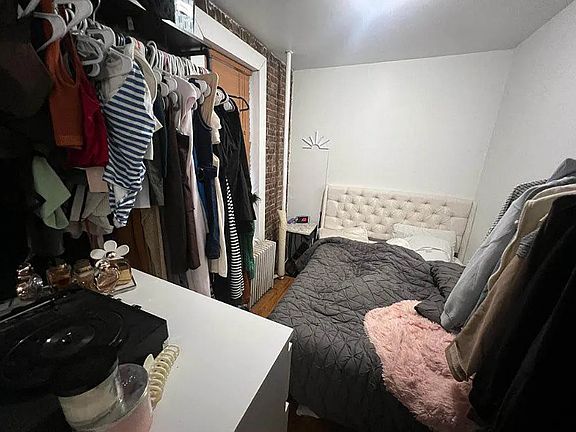 2nd image of 449 W 37th St #4W