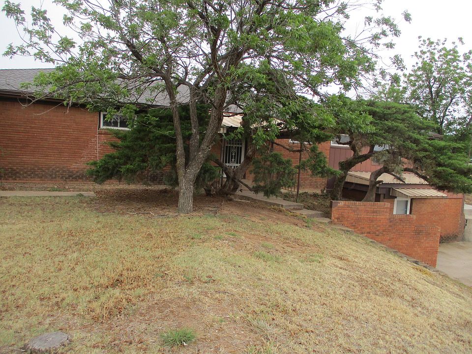1st image of 1200 E Harvester Ave
