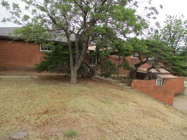 1200 E Harvester Ave, Pampa, TX 79065