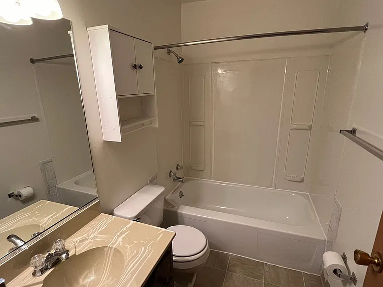 410 4th Ave NE #10 — Photo 11