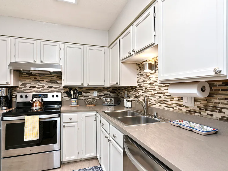 2950 Sun Spot Cir — Photo 11