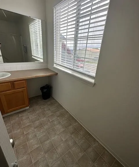 4823 Charmae St — Photo 13