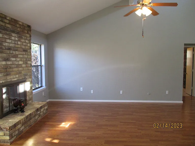 3700 Dauphine Ct — Photo 21