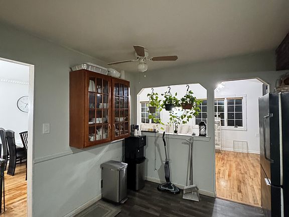4th image of 264 Sandalwood Dr Floor 1