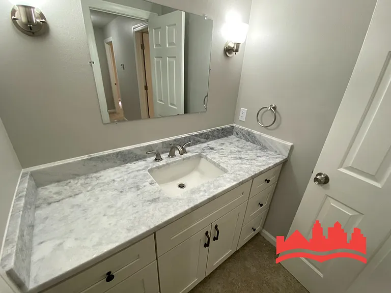 8510 Farmington Cv — Photo 14