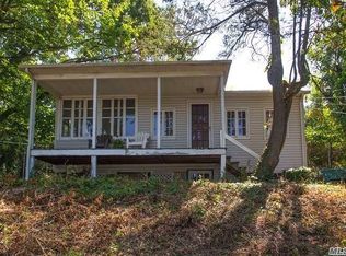 164 Fox Ln, Northport, NY 11768