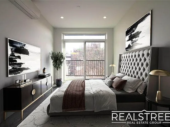 218 Classon Ave #1, Brooklyn, NY 11205