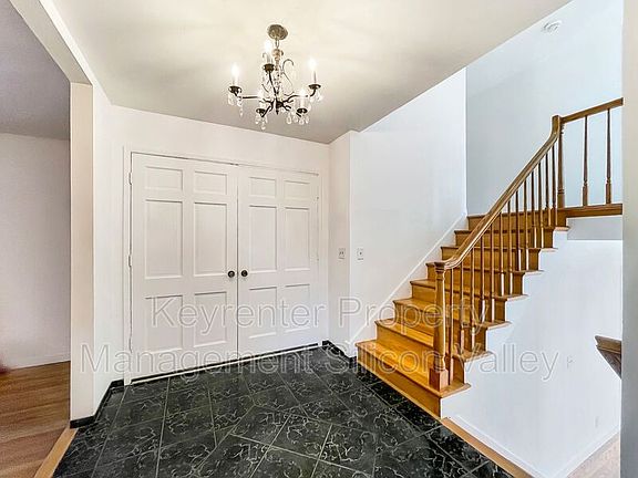4th image of 1245 Van Dyck Dr
