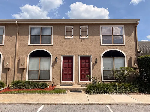 1305 Park Villa Pl Photo 1