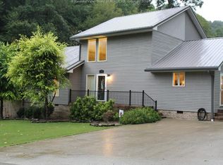 194 Caney Branch Rd, Chapmanville, WV 25508