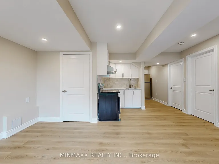465 Thornborrow Ct — Photo 10