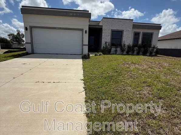 2015 NE 8th Pl, Cape Coral, FL 33909