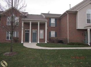 17202 Chesapeake Cir, Walled Lake, MI 48390