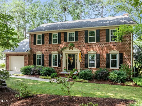 1304 Sandpiper Ct, Raleigh, NC 27615