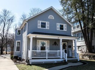 828 Tuxedo Blvd, Saint Louis, MO 63119