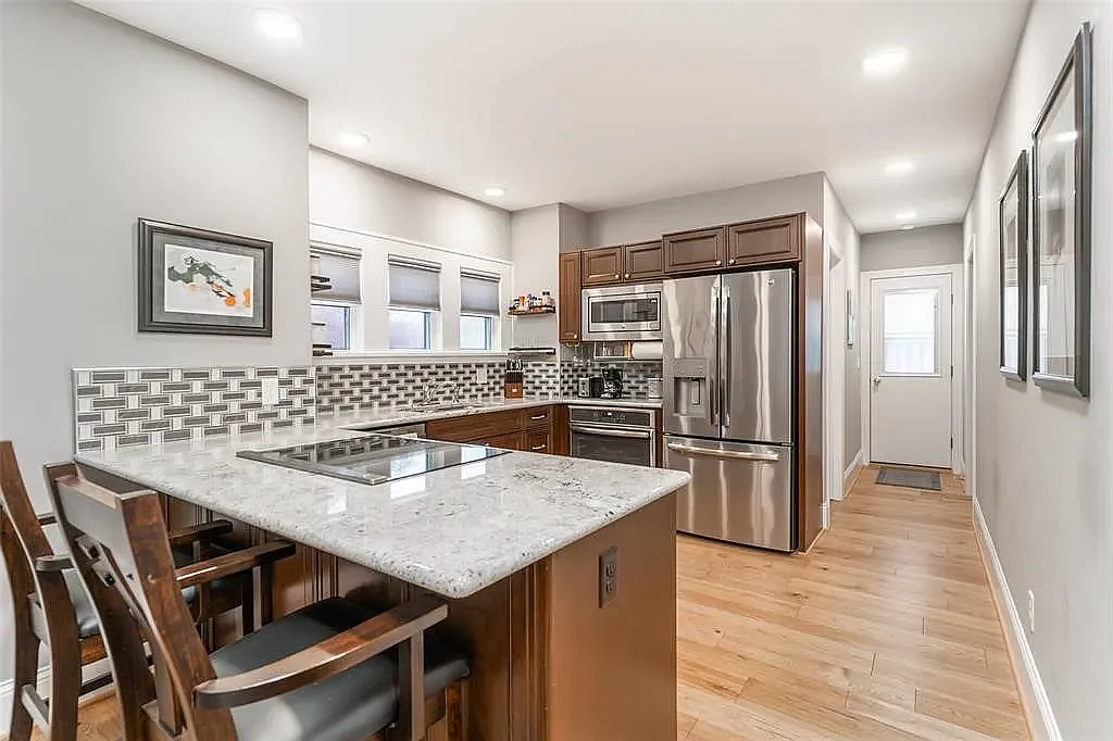 1 bed, $1,400 — Photo 2