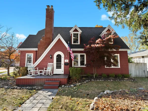240 Mont Eagle St, Milford, MI 48381