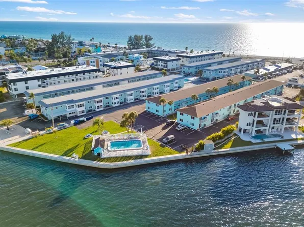 117 7th St N Unit 5, Bradenton Beach, FL 34217