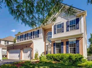 1511 Boulder Bluff Ln, Algonquin, IL 60102