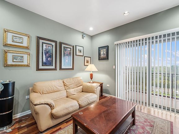 5th image of 1650 Riverwoods Dr Unit 707