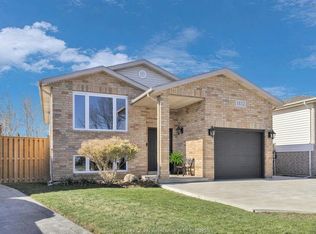 1832 Vicky Cir, Windsor, ON