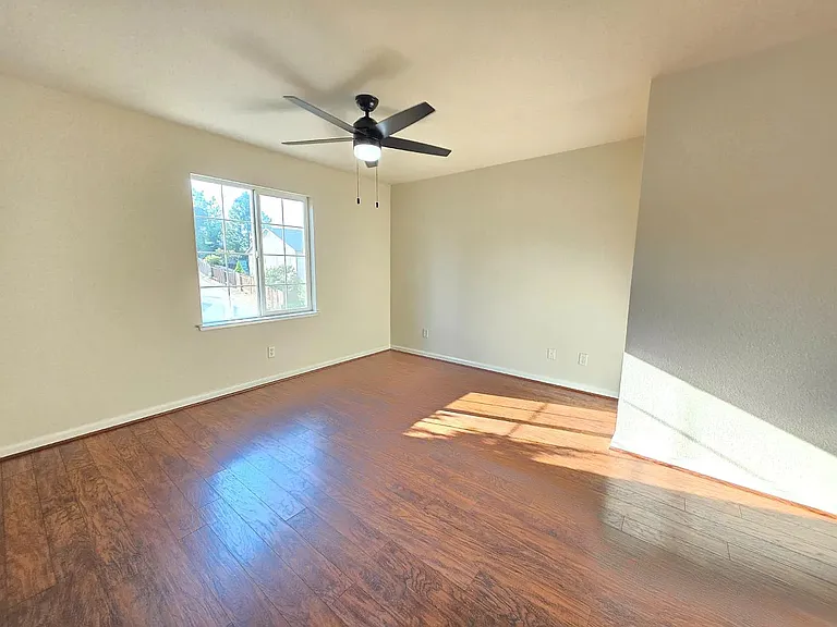 3057 Courtside Dr — Photo 11