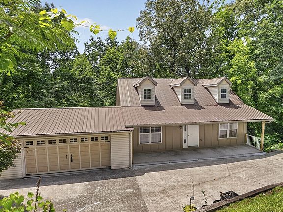 2nd image of 644 Monte Wood Cir