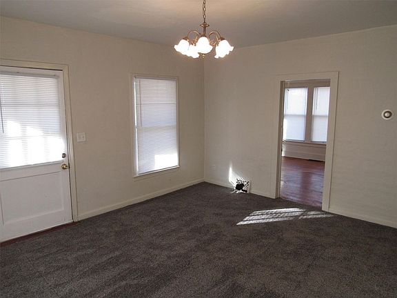4th image of 636 N 11th St