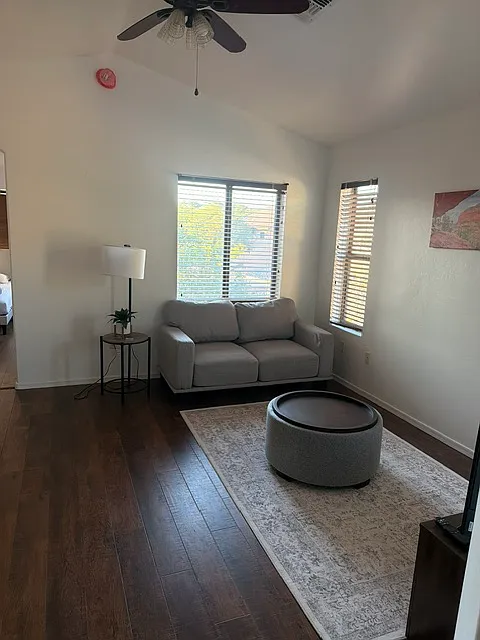 3 bed, 2042 sqft, $1,200 — Photo 1