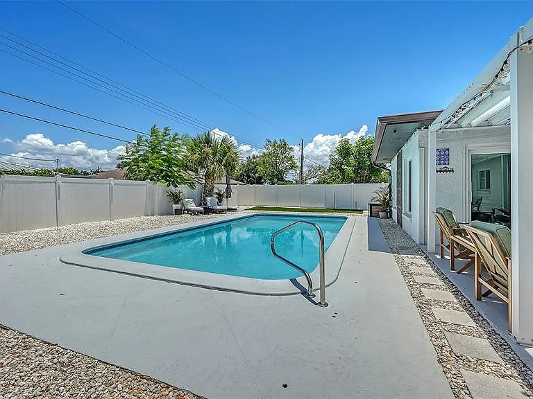 1302 Mango Ave — Photo 55