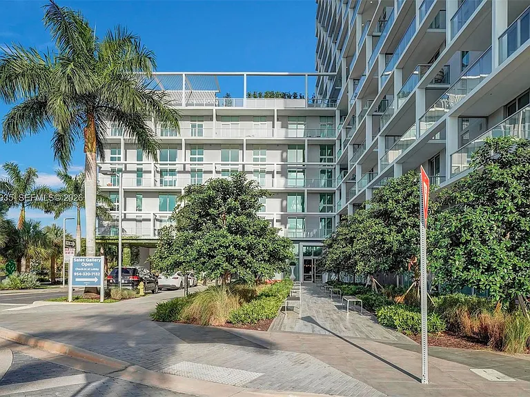 2000 Metropica Way #1408 — Photo 65