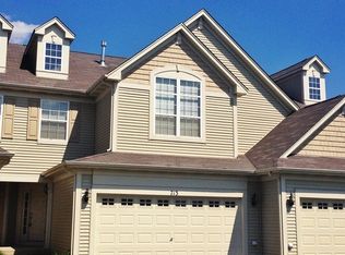 713 Buckboard Ln, Sycamore, IL 60178