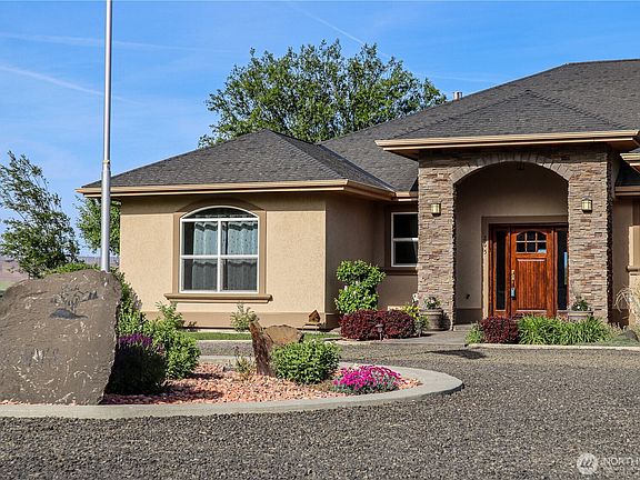 3rd image of 265 Hanson Road