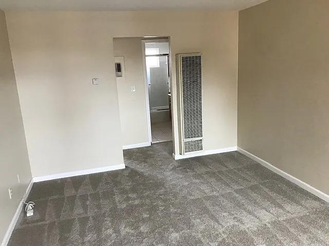 580 Columbia Ave — Photo 2