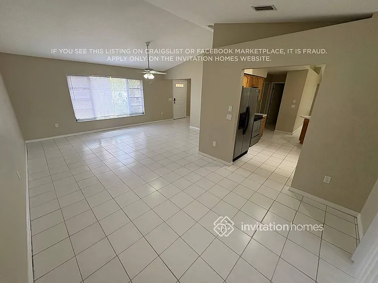 385 Atwater St — Photo 3