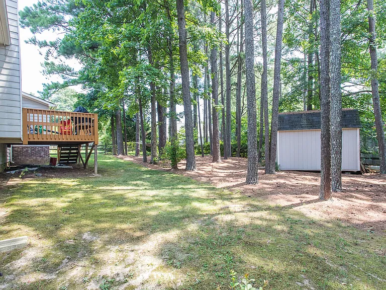 225 Harvester Dr — Photo 19