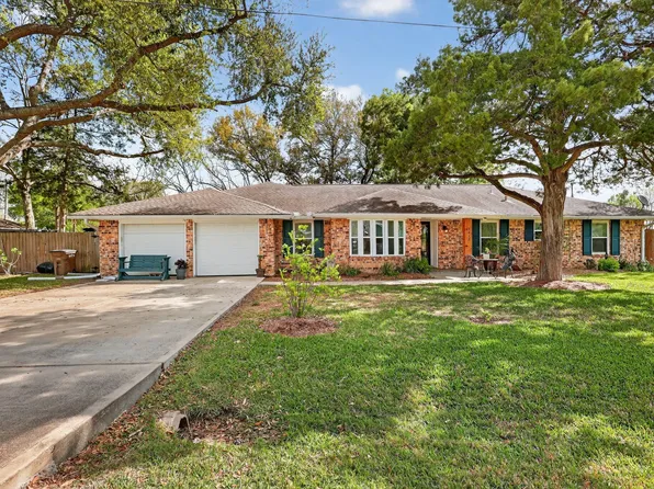 2615 Avenue B, Dickinson, TX 77539