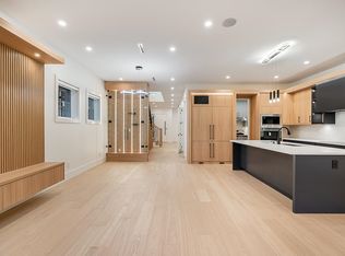 2208 Saint George St, Pt Moody, BC V3H2H3