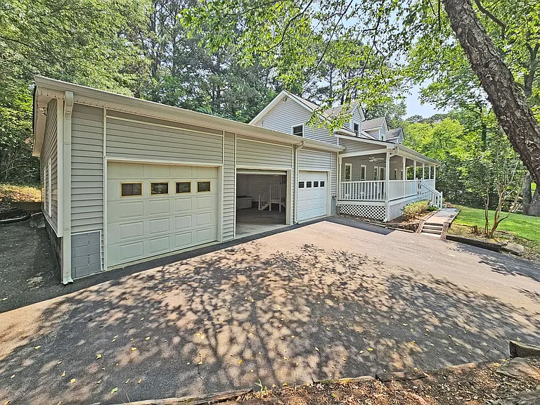 1653 Wildwood Rd NE — Photo 9