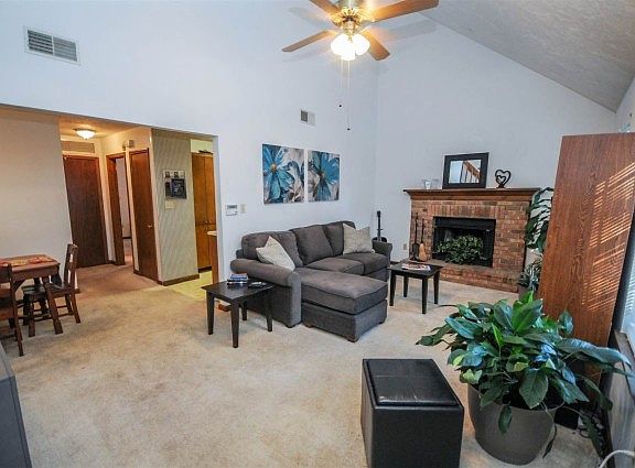 4th image of 3720 Rockbrook Ct #3