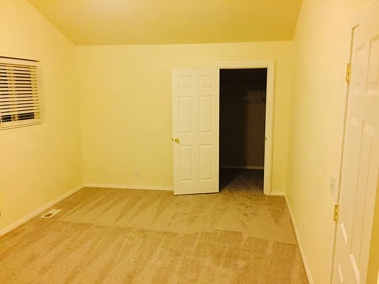 22304 1/2 SE 18th Ct — Photo 5