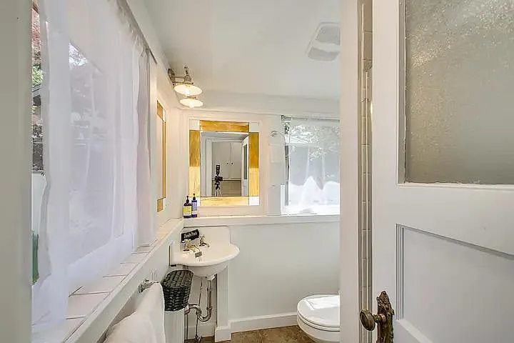 1415 E Bannock St — Photo 18