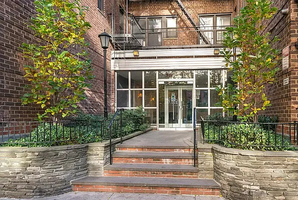 Rented by Douglas Elliman | media 27