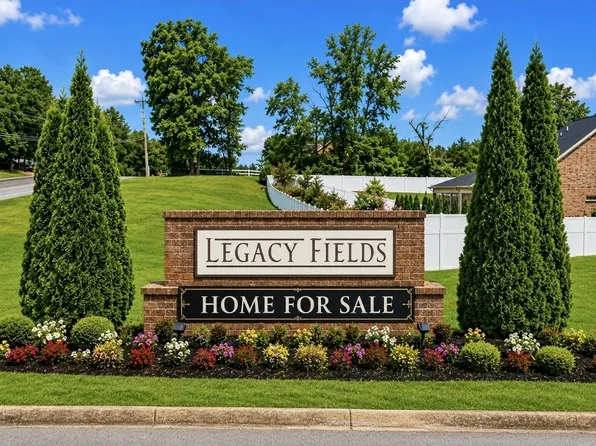 430 Clayton Ct, Pleasant View, TN 37146