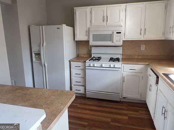 2nd image of 5722 Wells Cir